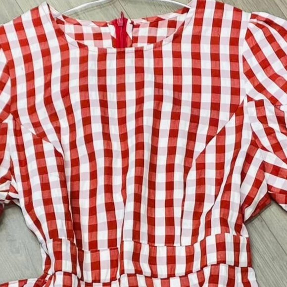 Red dress - Picture 2 of 3